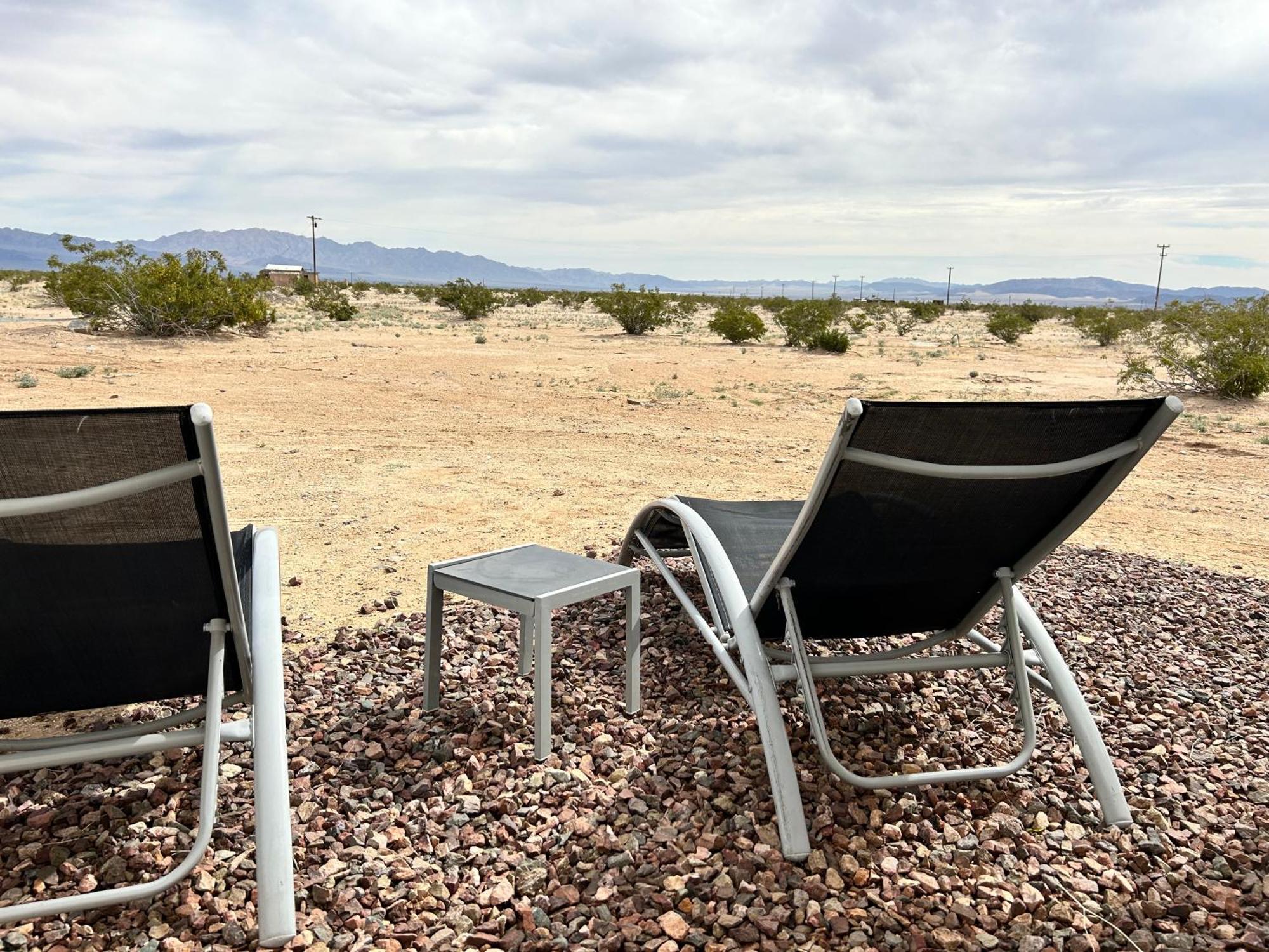 Serene Modern Home Backdoor With Great Wifi, Games, Movies, Patio Seating And Bbq Easy Access To North Joshua Tree National Park In 10 Minutes Twentynine Palms Exterior photo