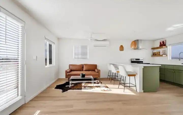 Serene Modern Home Backdoor With Great Wifi, Games, Movies, Patio Seating And Bbq Easy Access To North Joshua Tree National Park In 10 Minutes Twentynine Palms Exterior photo